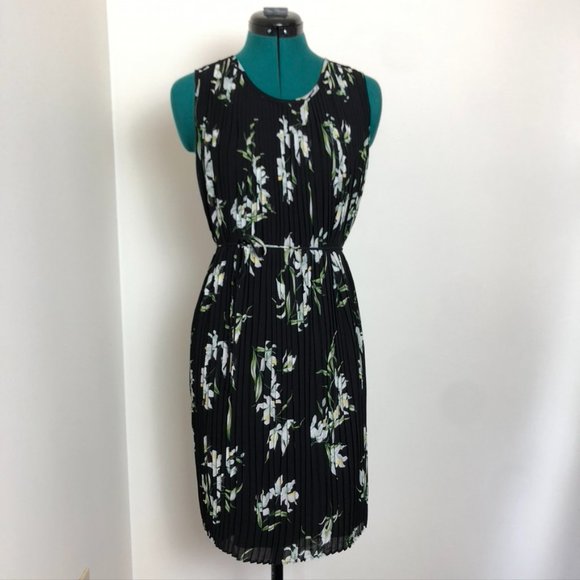 Banana Republic Black Floral Pleated Mini Dress - Picture 3 of 11